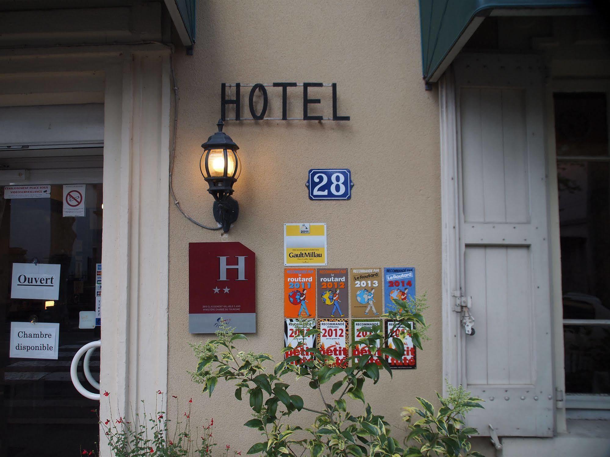 Hotel Emma Calve Millau Exterior photo